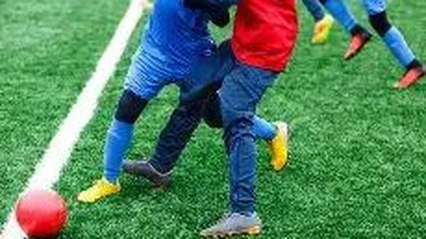 揭秘传奇足坛双料巨星：斯特林、巴洛特利领衔，利物浦与曼城双星闪耀回顾！