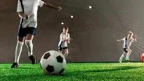 《孔帕尼洞察力惊人！安德莱赫特教头揭秘：德卡特动向心知肚明，无需多言》