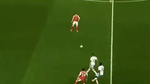 “年轻本土教练崭露头角，神秘黑马领跑国足选帅榜，却藏一致命弱点引关注”